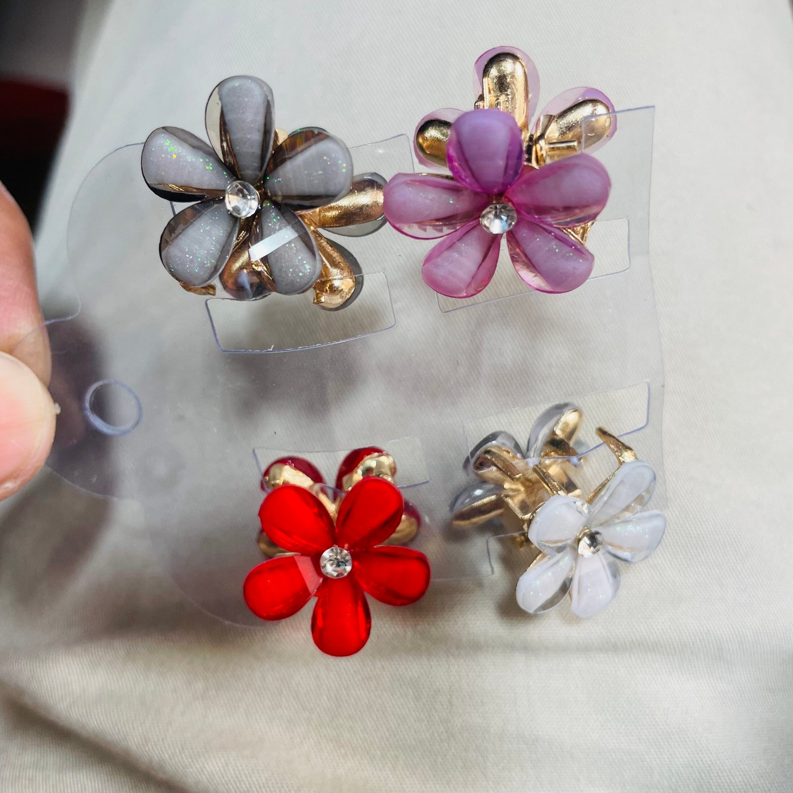 4 Pcs Small Flower Shape Braided Hair Claw Clips Ladies Fashion - Image 2