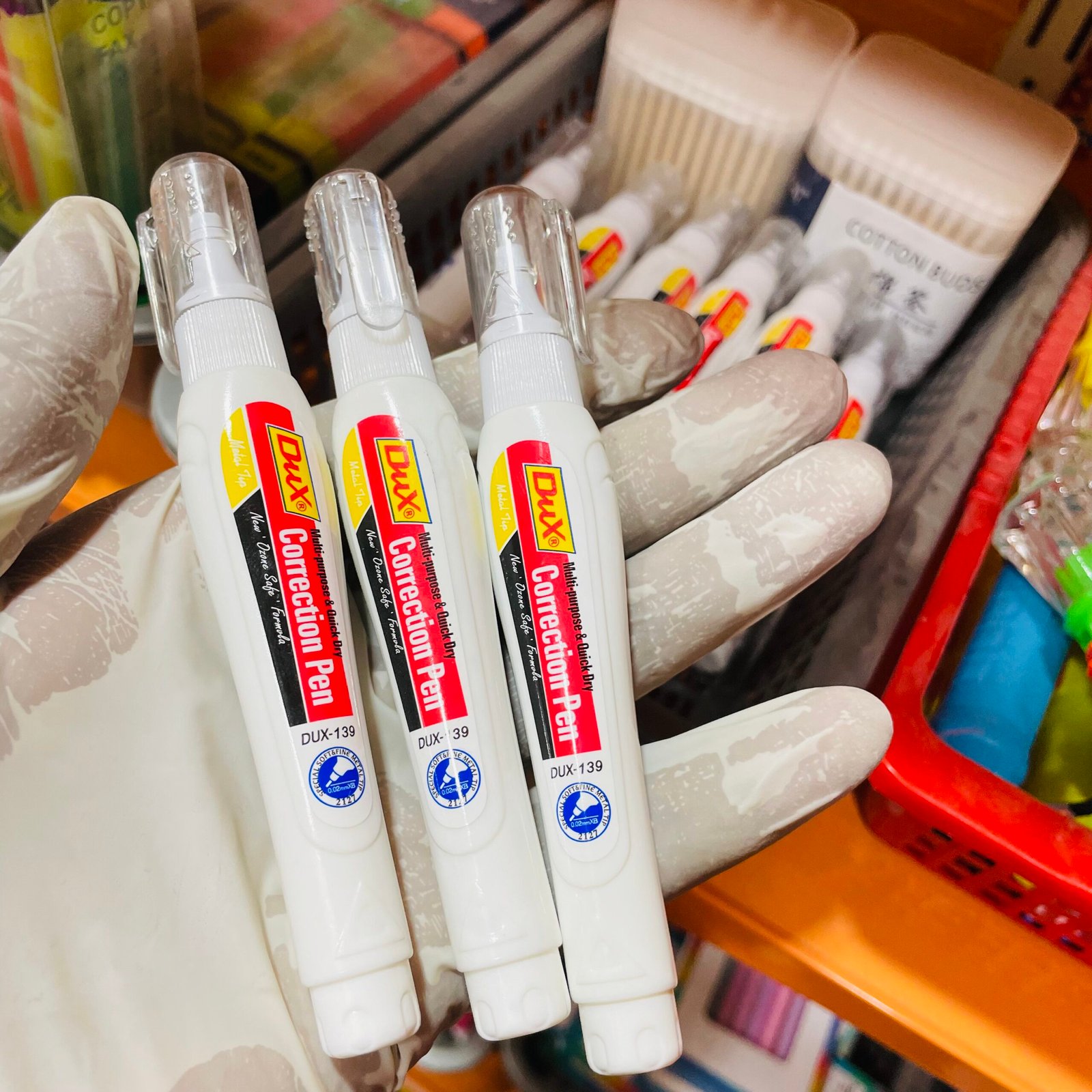 Dux Correction Pen Whitener for Precise Mistake Fixing